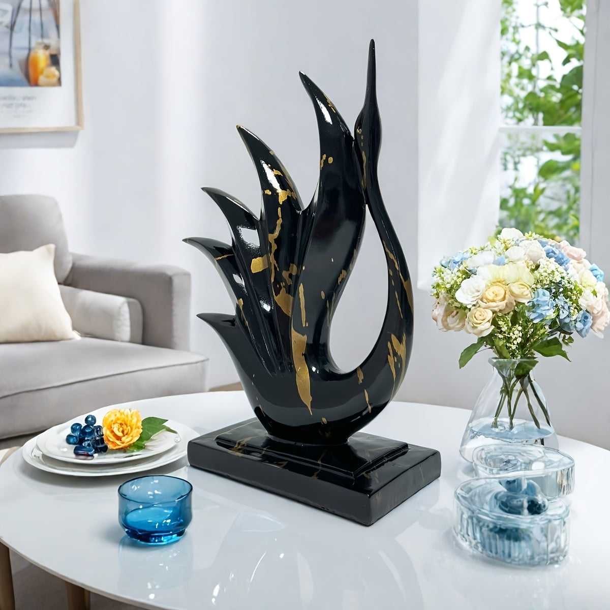 Estátua de Resina Cisne Dançante Elegante Preto e Dourado