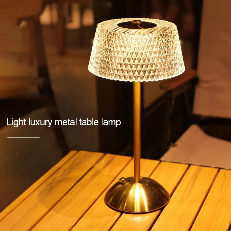Luminária de Mesa Recarregável Touch com Cúpula de Vidro