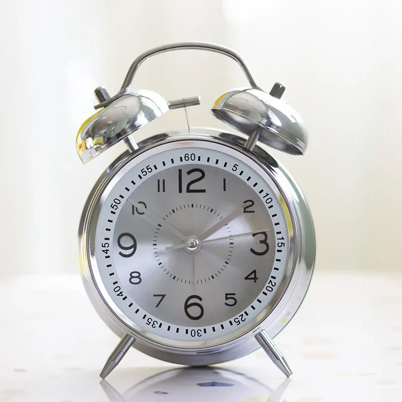 Despertador de metal europeu para crianças, mesa de cabeceira, relógio mecânico, super alto, acordar, quarto, estudantes