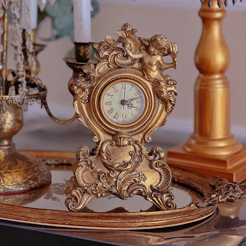 Relógio de Mesa Barroco em Resina - Decoração Elegante