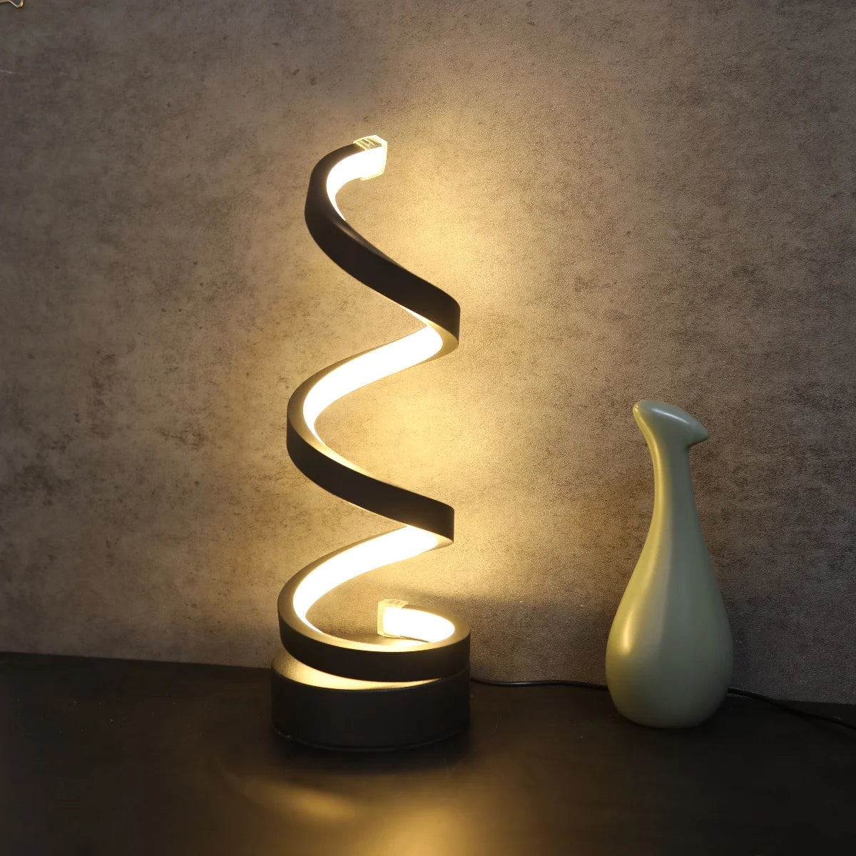 Luminária de Mesa Espiral Design Criativo
