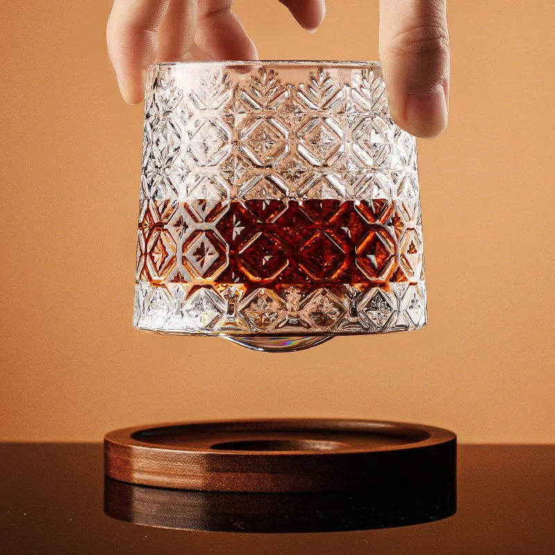 Copo de Whisky Giratório Retrô com Base de Bambu