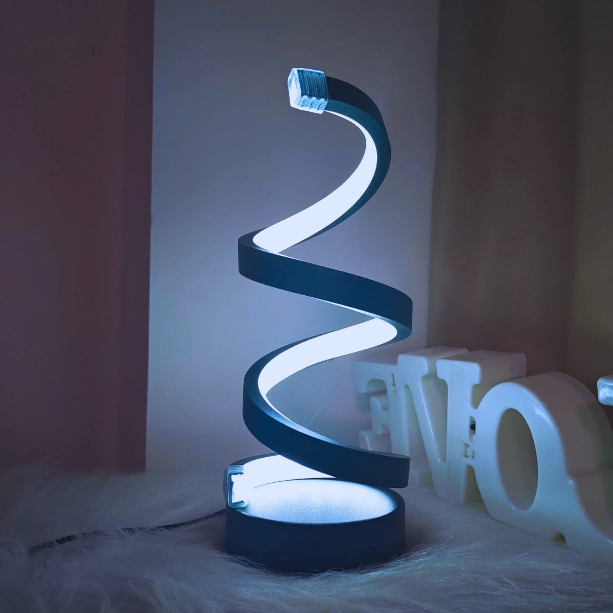 Luminária de Mesa Espiral Design Criativo