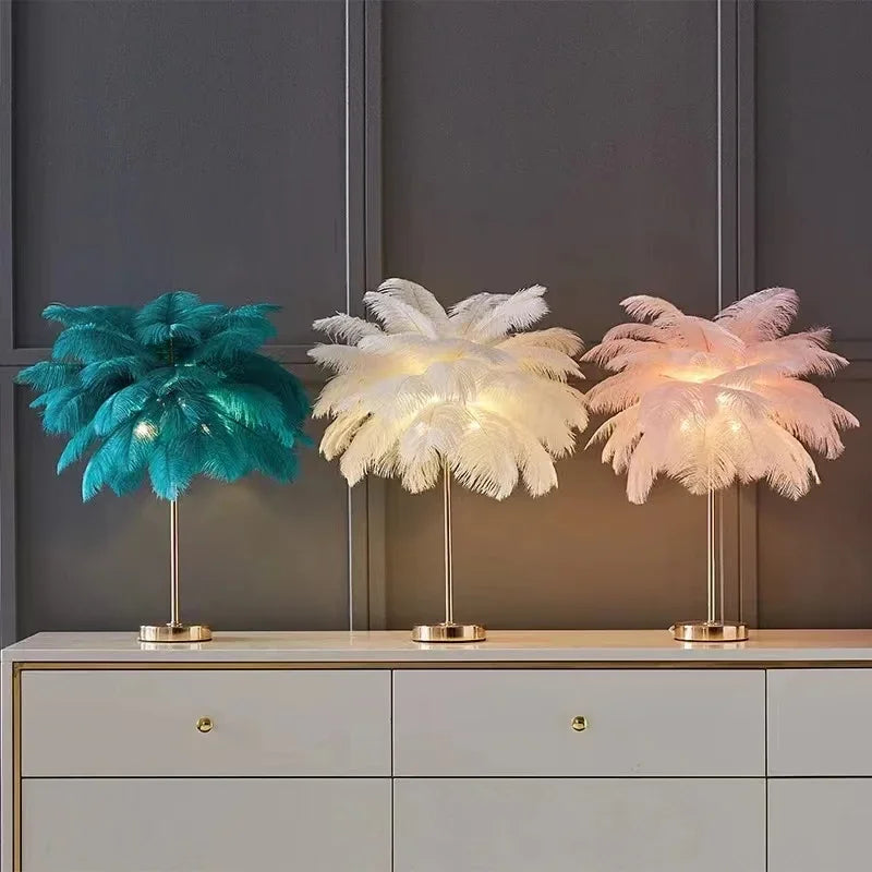 Luminária de Mesa Nordic com Penas de Avestruz