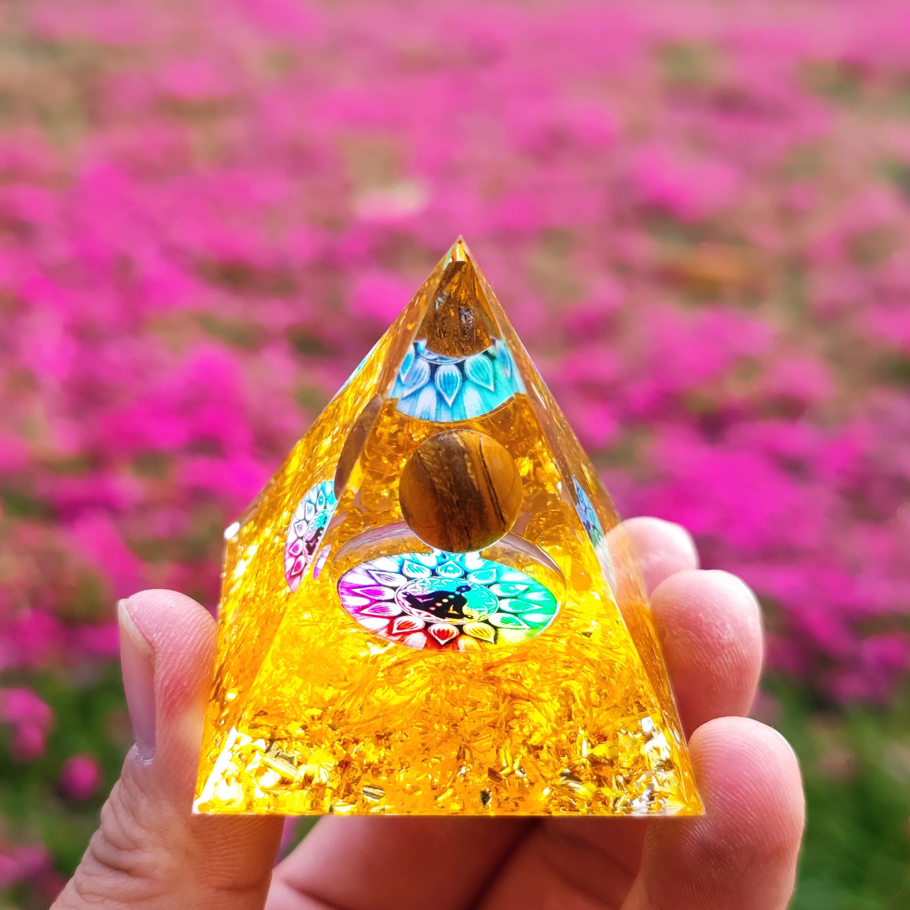 Pirâmide de Cristal Ametista Natural - Gerador de Energia Orgonite