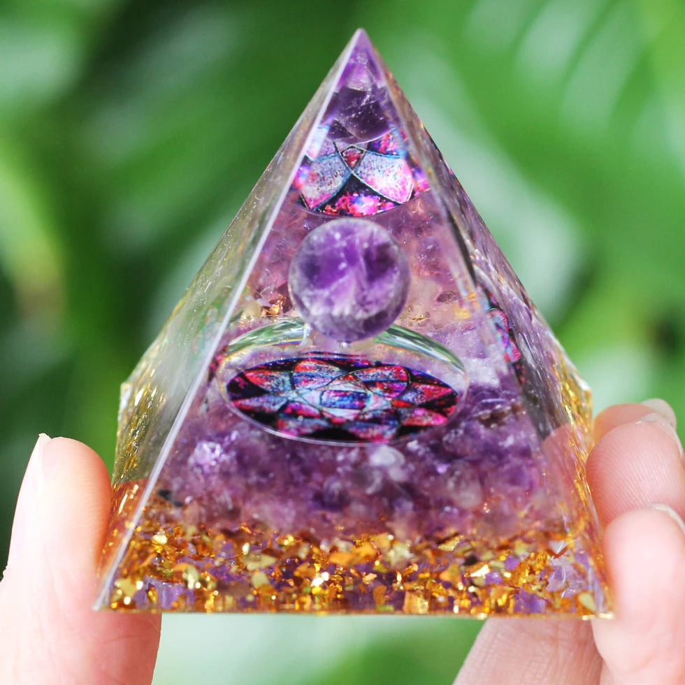 Pirâmide de Cristal Ametista Natural - Gerador de Energia Orgonite