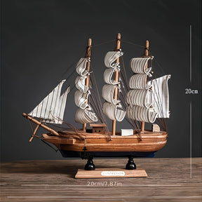 Modelo de Barco à Vela Rústico em Madeira