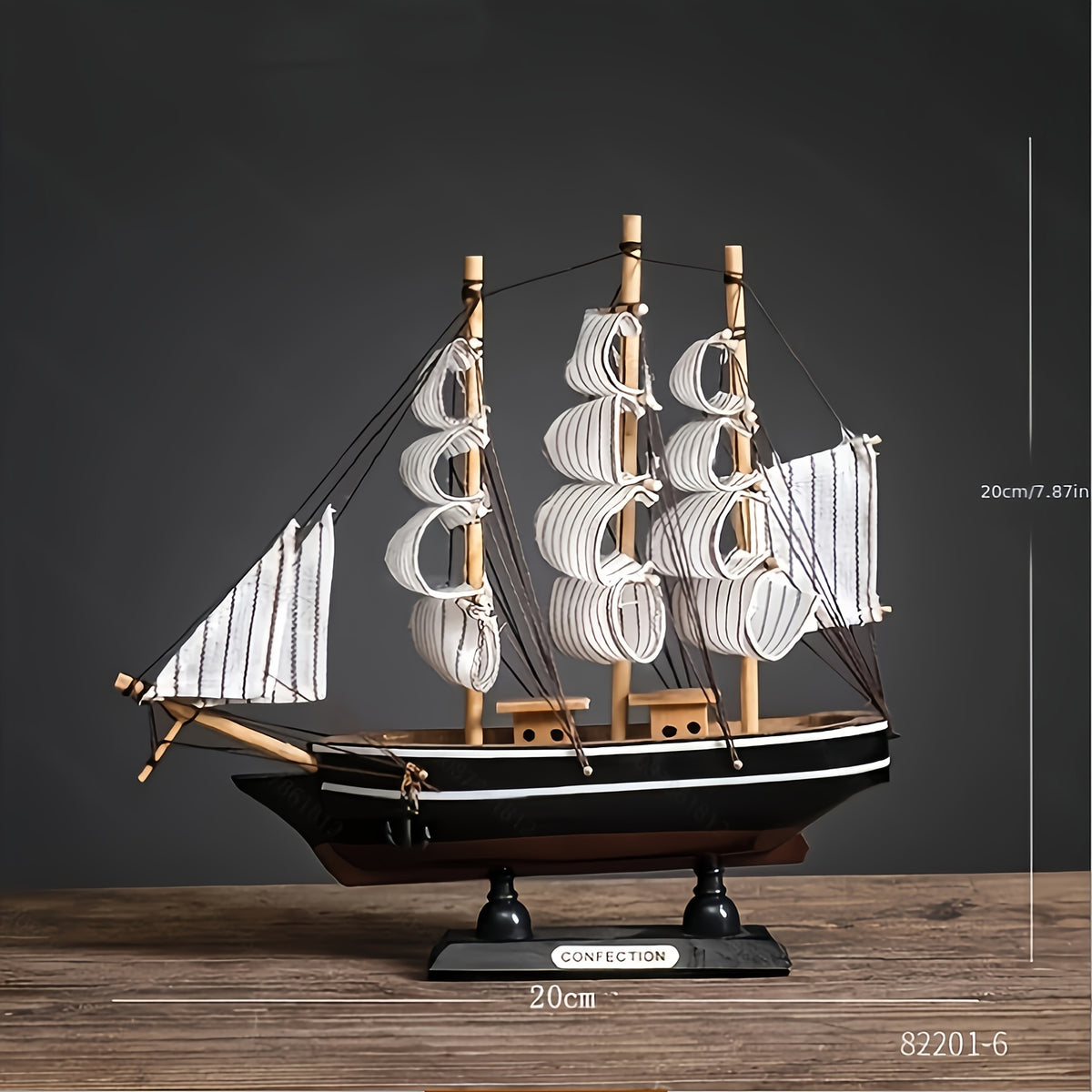 Modelo de Barco à Vela Rústico em Madeira