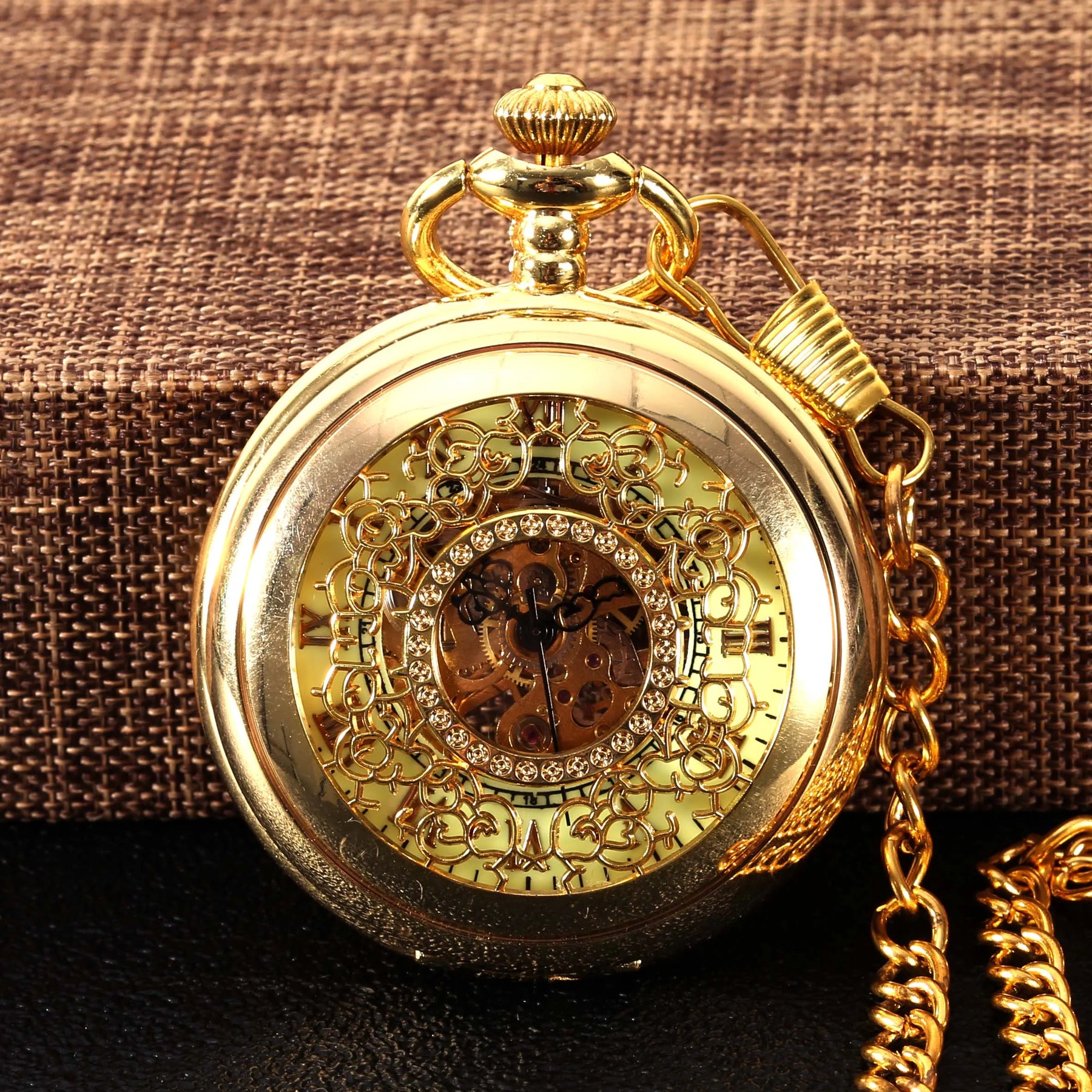 Relógio de Bolso Mecânico Dourado com Escala Esculpida