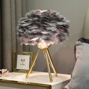 Luminária de Mesa com Penas para Quarto - Estilo Romântico