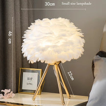 Luminária de Mesa com Penas para Quarto - Estilo Romântico