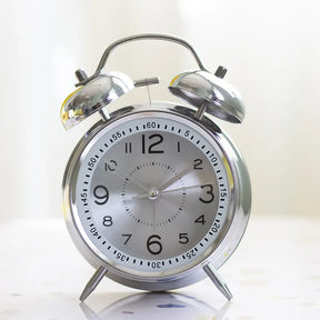 Despertador de metal europeu para crianças, mesa de cabeceira, relógio mecânico, super alto, acordar, quarto, estudantes