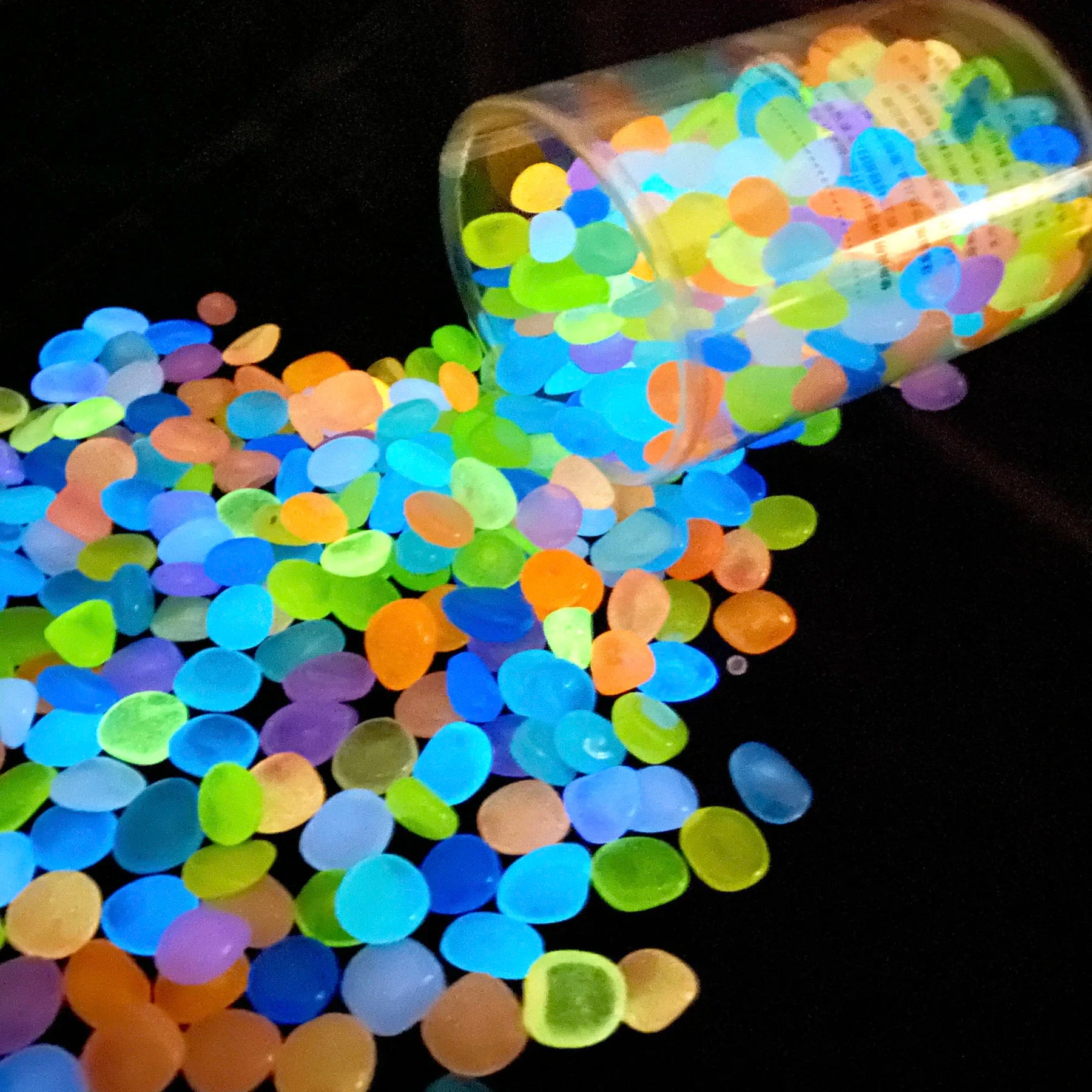 Pedras Luminosas Fosforescentes para Jardim e Aquário - Kit 100 Peças