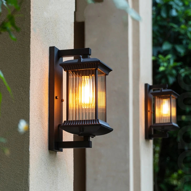 Arandela Externa Metal com Difusor de Vidro