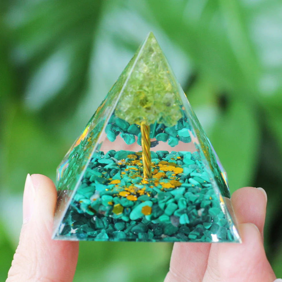 Pirâmide de Cristal Ametista Natural - Gerador de Energia Orgonite