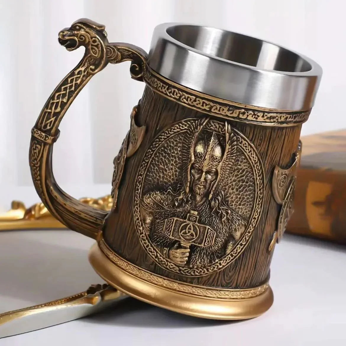 Caneca Viking 3D de Aço Inoxidável - Estilo Medieval