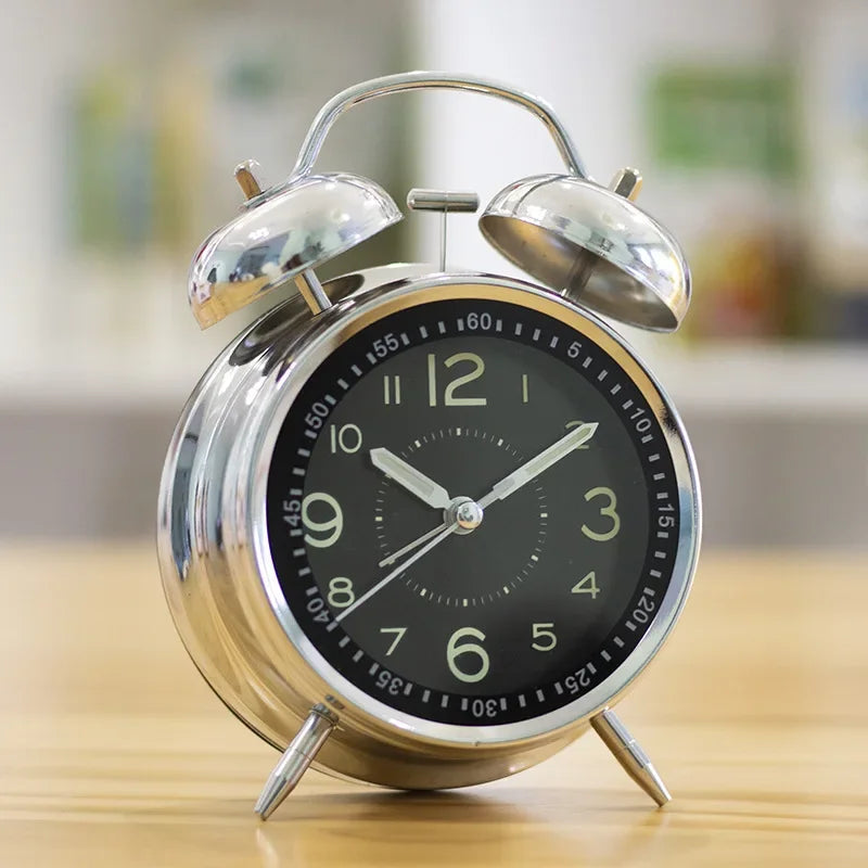 Despertador de metal europeu para crianças, mesa de cabeceira, relógio mecânico, super alto, acordar, quarto, estudantes