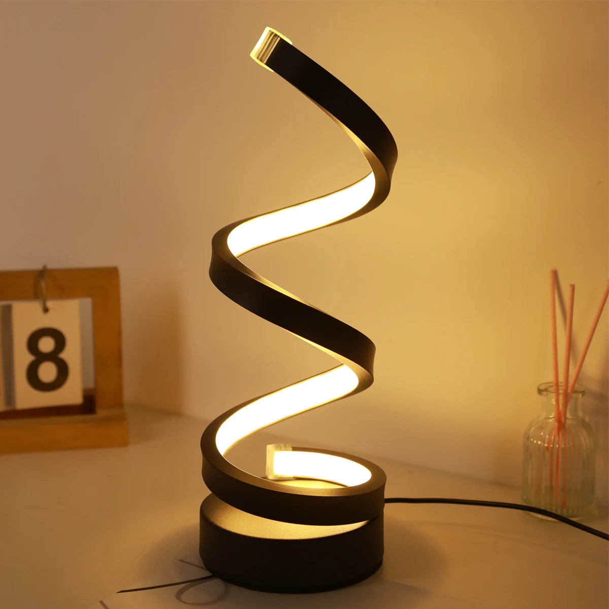 Luminária de Mesa Espiral Design Criativo