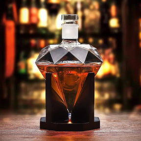 Decantador de Whisky em Vidro Diamante 1000ml com Suporte de Madeira