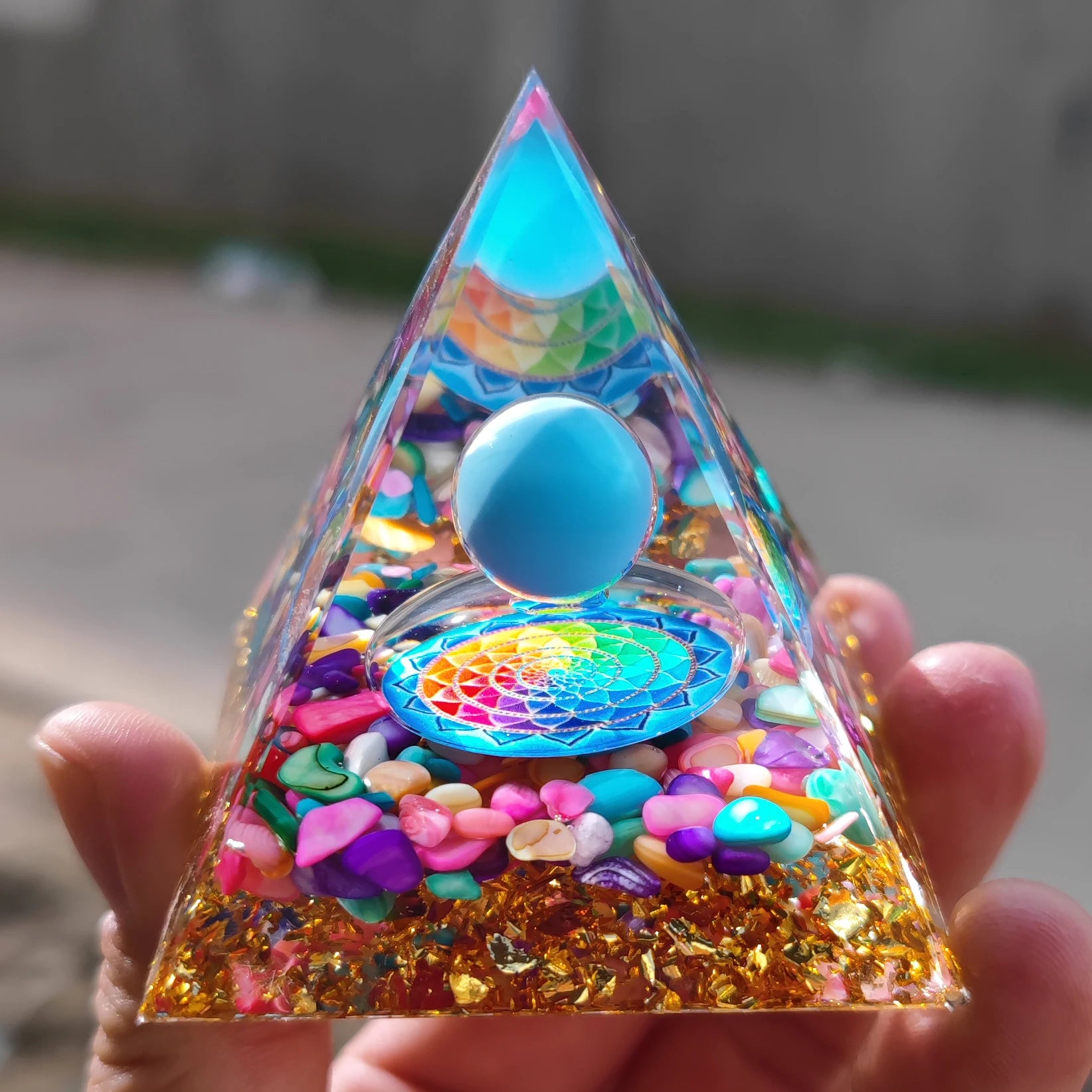 Pirâmide de Cristal Ametista Natural - Gerador de Energia Orgonite